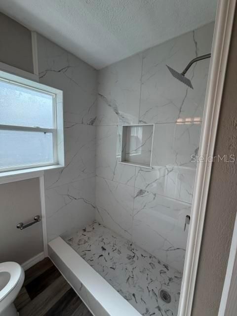 For Rent: $1,800 (2 beds, 1 baths, 750 Square Feet)