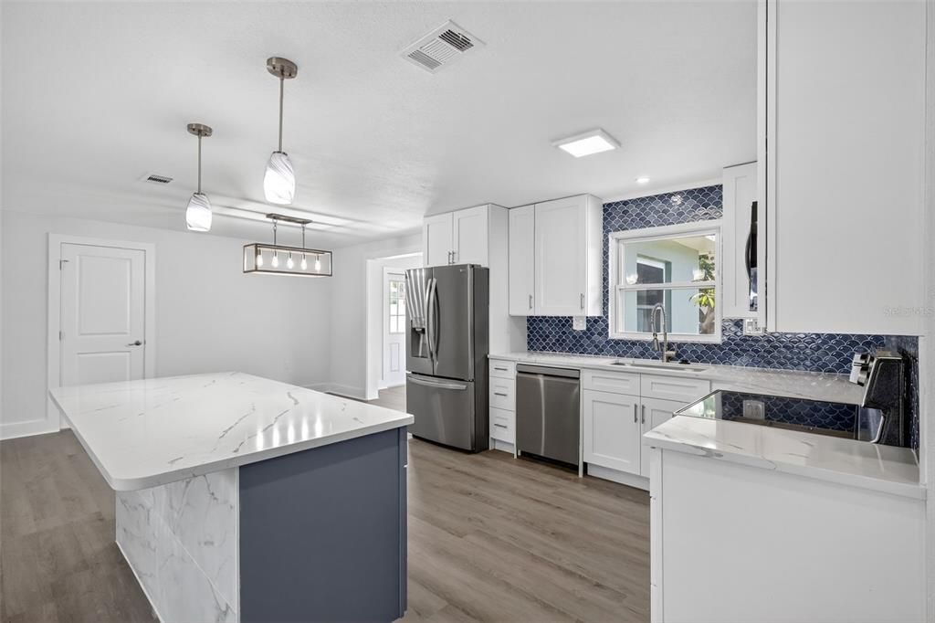 For Sale: $499,000 (3 beds, 2 baths, 1399 Square Feet)