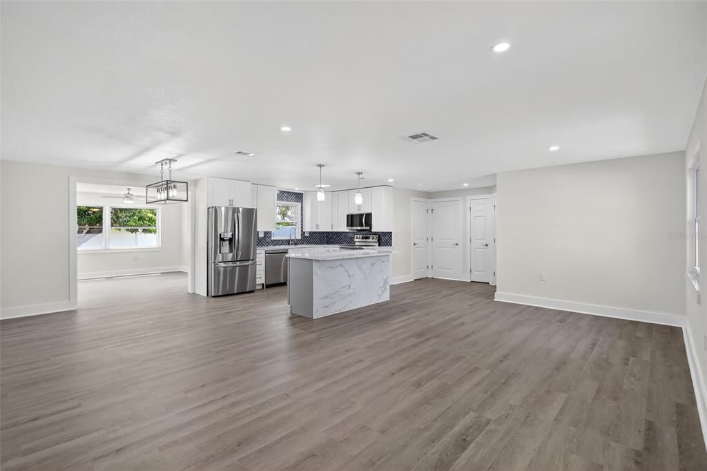 For Sale: $499,000 (3 beds, 2 baths, 1399 Square Feet)