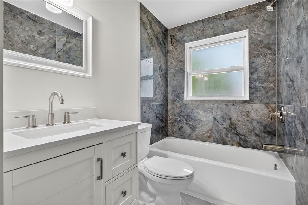 For Sale: $499,000 (3 beds, 2 baths, 1399 Square Feet)