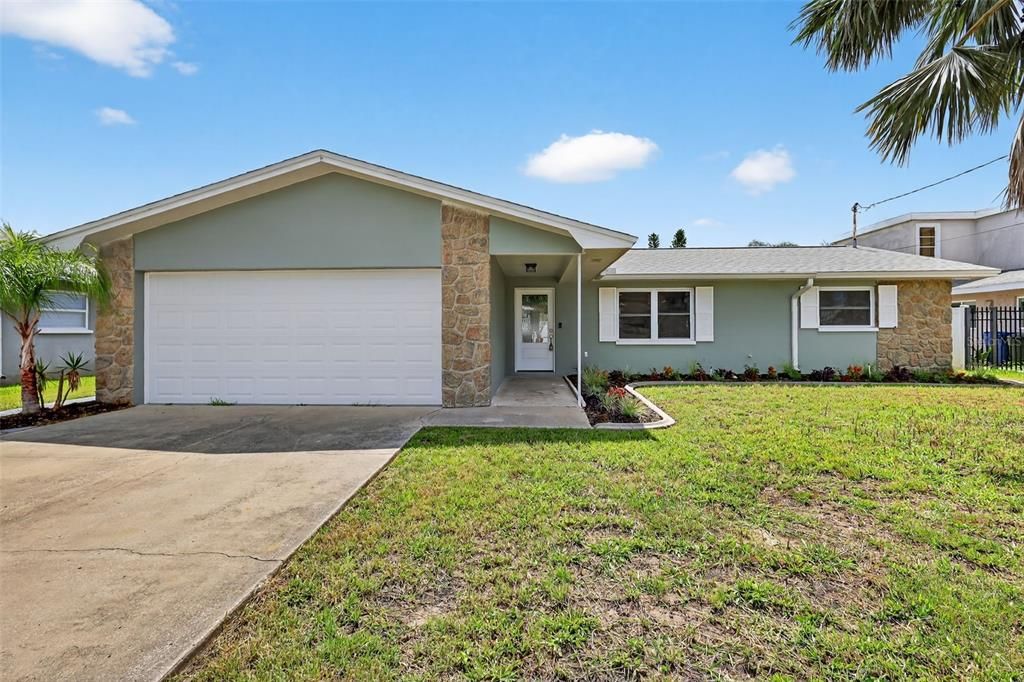 For Sale: $499,000 (3 beds, 2 baths, 1399 Square Feet)
