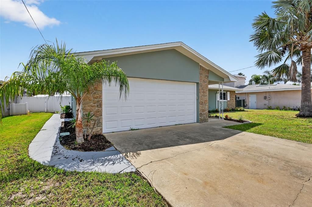 For Sale: $499,000 (3 beds, 2 baths, 1399 Square Feet)