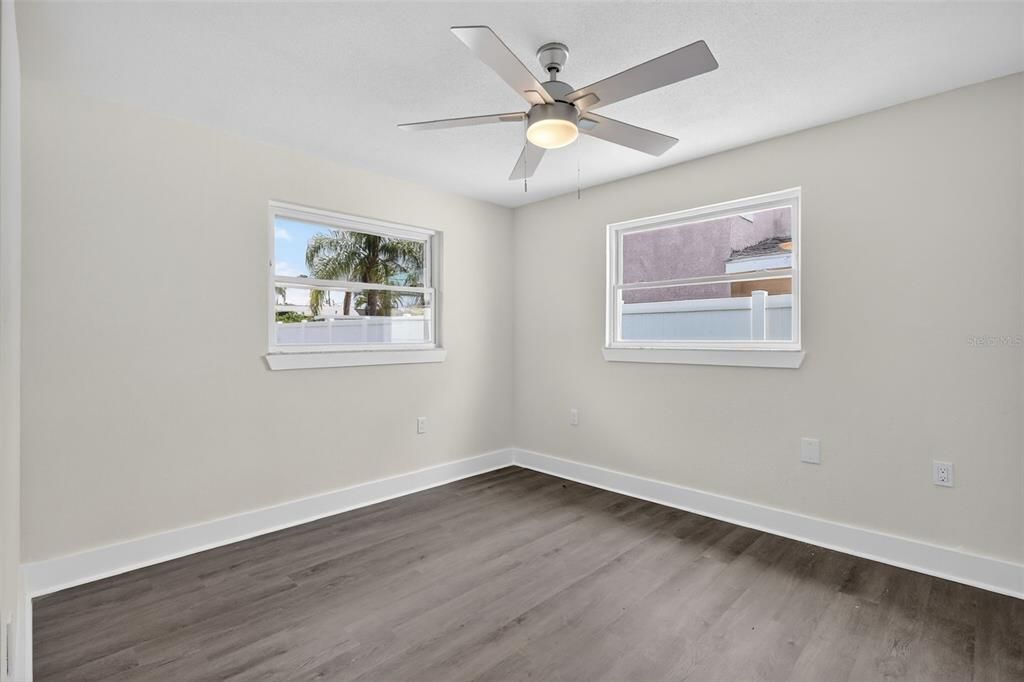For Sale: $499,000 (3 beds, 2 baths, 1399 Square Feet)