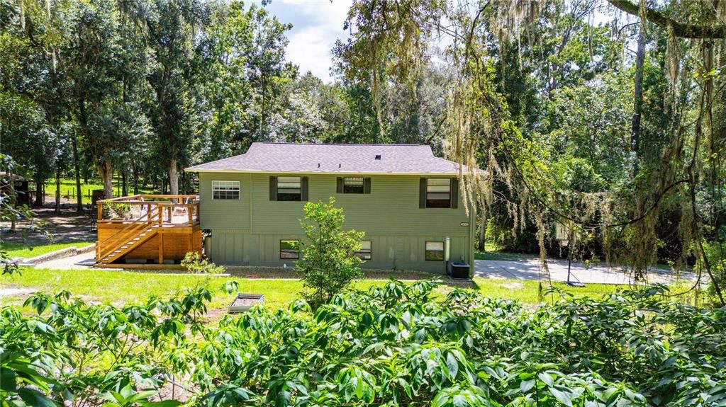For Sale: $729,000 (5 beds, 3 baths, 2264 Square Feet)