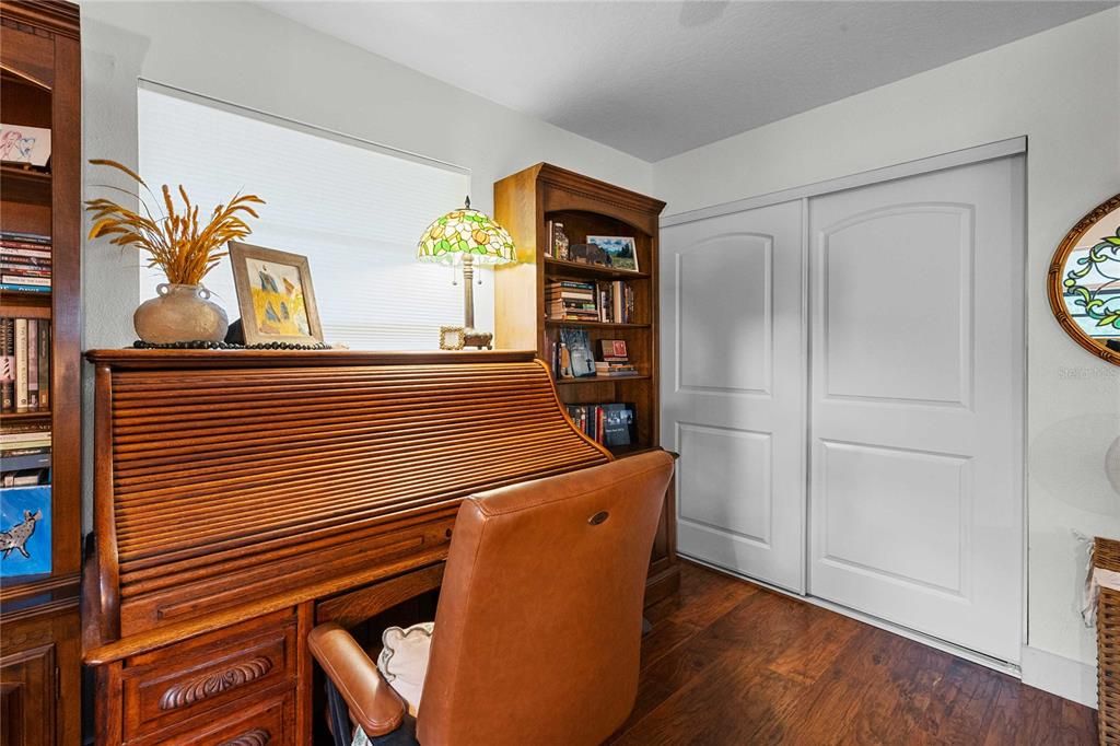 For Sale: $729,000 (5 beds, 3 baths, 2264 Square Feet)