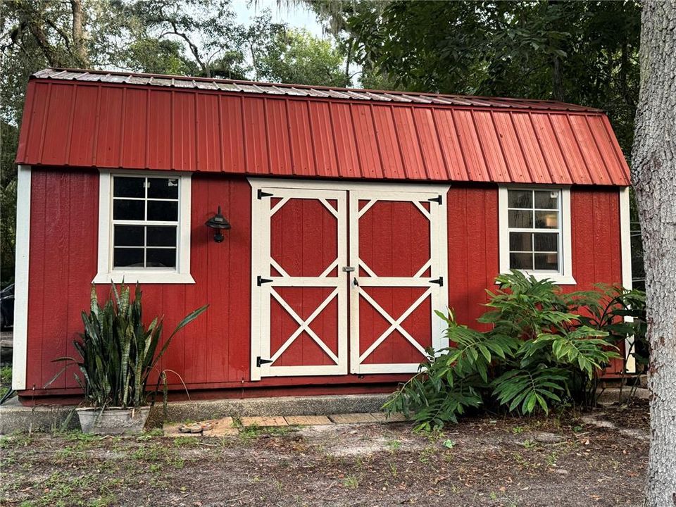 For Sale: $729,000 (5 beds, 3 baths, 2264 Square Feet)
