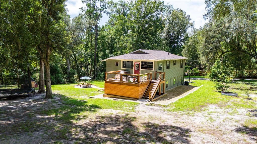For Sale: $729,000 (5 beds, 3 baths, 2264 Square Feet)