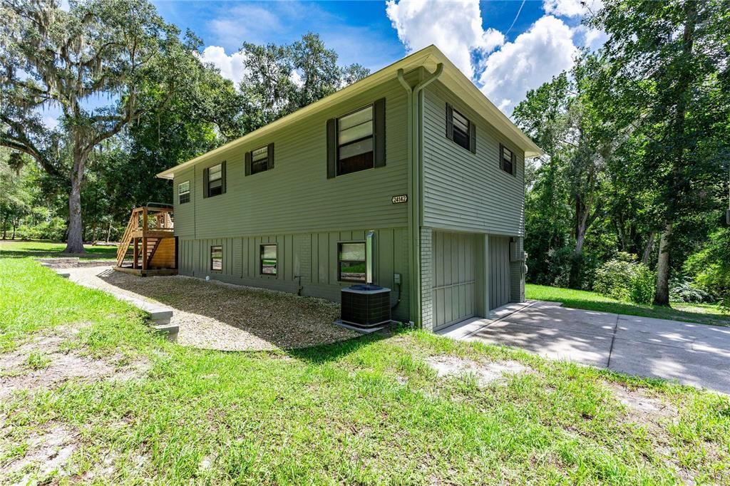 For Sale: $729,000 (5 beds, 3 baths, 2264 Square Feet)