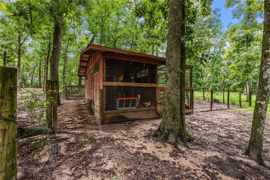 For Sale: $729,000 (5 beds, 3 baths, 2264 Square Feet)
