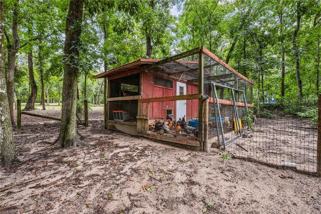 For Sale: $729,000 (5 beds, 3 baths, 2264 Square Feet)