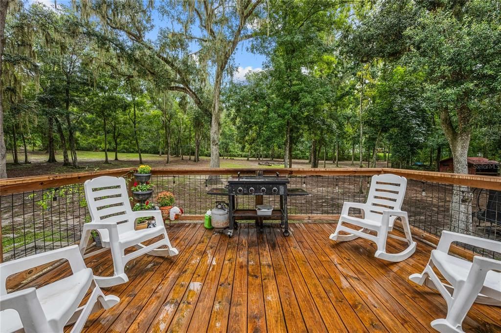 For Sale: $729,000 (5 beds, 3 baths, 2264 Square Feet)
