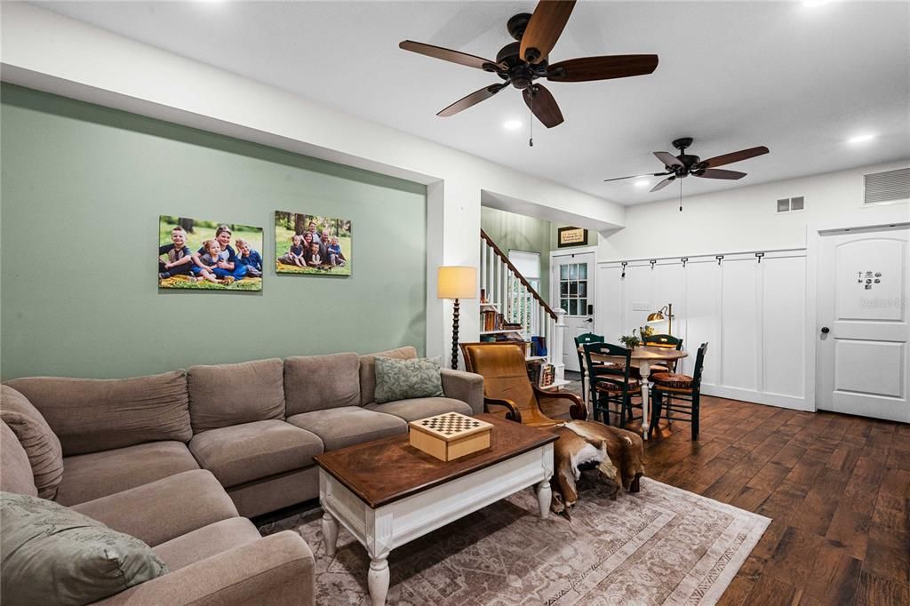 For Sale: $729,000 (5 beds, 3 baths, 2264 Square Feet)