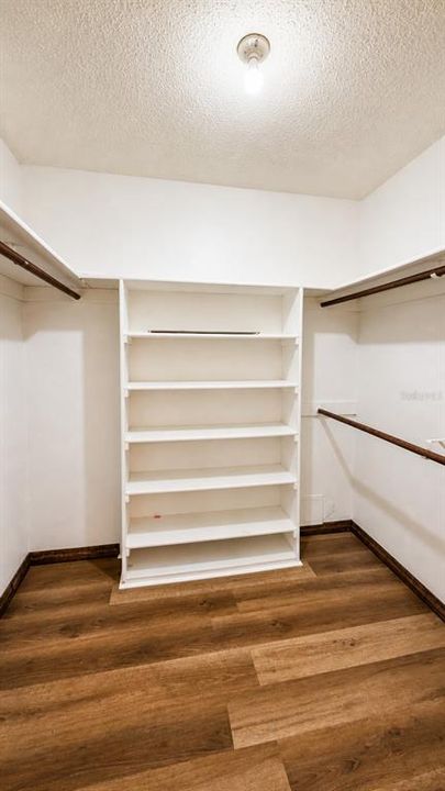 На продажу: $374,900 (3 спален, 2 ванн, 1626 Квадратных фут)