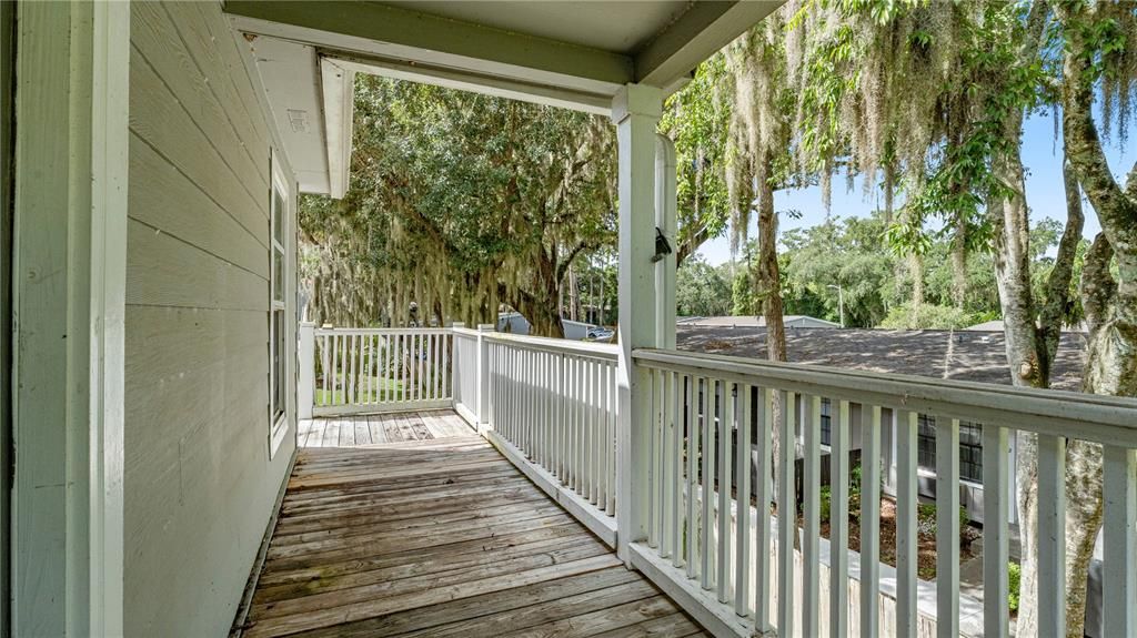 For Sale: $136,999 (2 beds, 2 baths, 800 Square Feet)