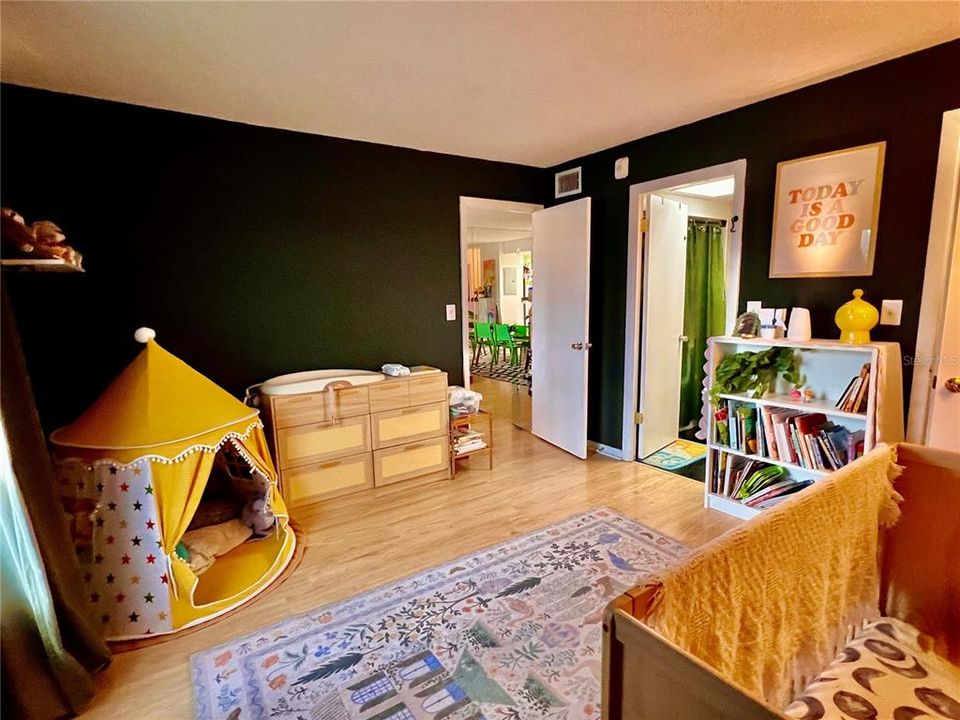 В аренду: $2,350 (2 спален, 2 ванн, 850 Квадратных фут)