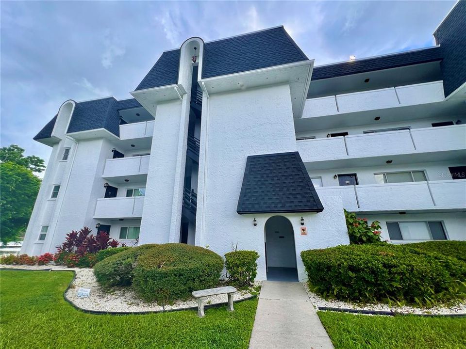 В аренду: $2,350 (2 спален, 2 ванн, 850 Квадратных фут)
