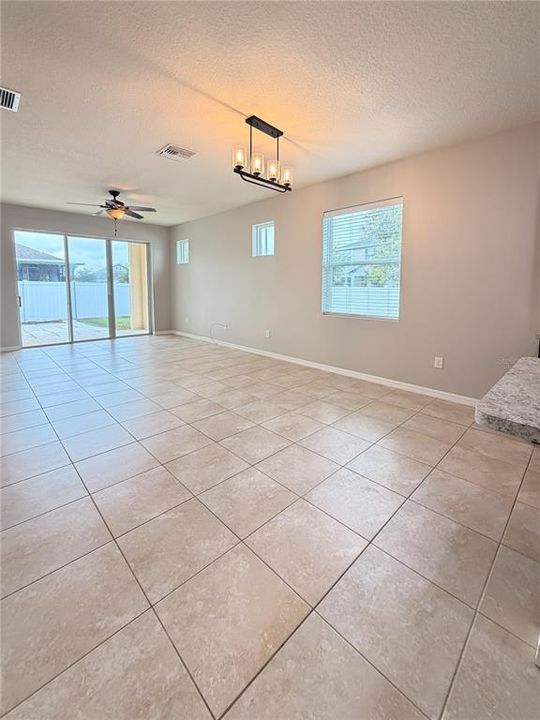 For Sale: $390,000 (3 beds, 2 baths, 2046 Square Feet)