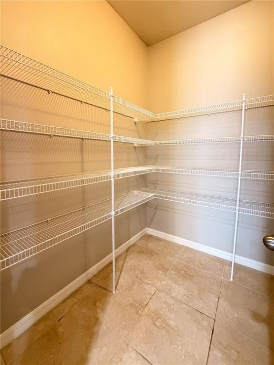 For Sale: $390,000 (3 beds, 2 baths, 2046 Square Feet)