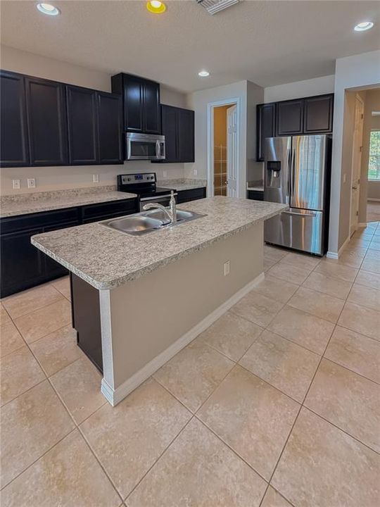 For Sale: $390,000 (3 beds, 2 baths, 2046 Square Feet)