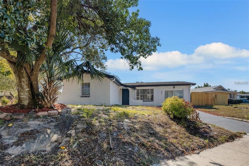 For Rent: $2,895 (3 beds, 2 baths, 1485 Square Feet)