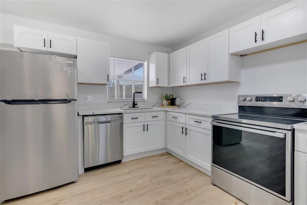 For Rent: $2,895 (3 beds, 2 baths, 1485 Square Feet)