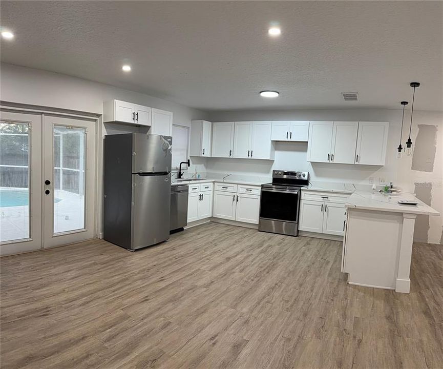 For Rent: $2,895 (3 beds, 2 baths, 1485 Square Feet)