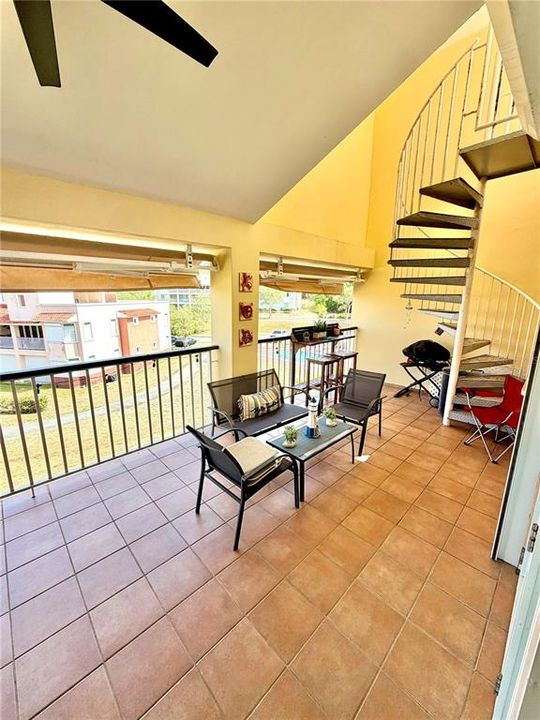 For Sale: $465,000 (3 beds, 2 baths, 1637.95 Square Feet)