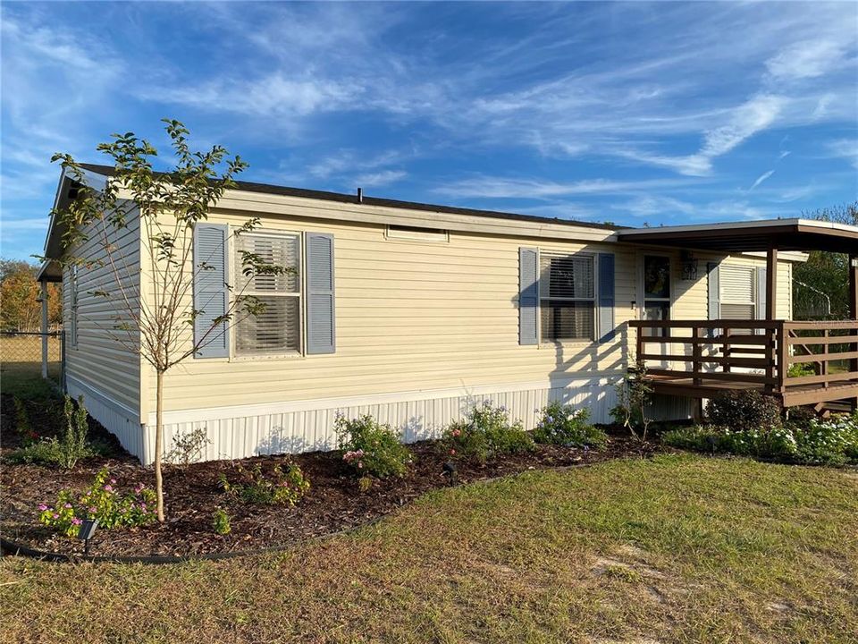 For Sale: $275,000 (3 beds, 2 baths, 960 Square Feet)