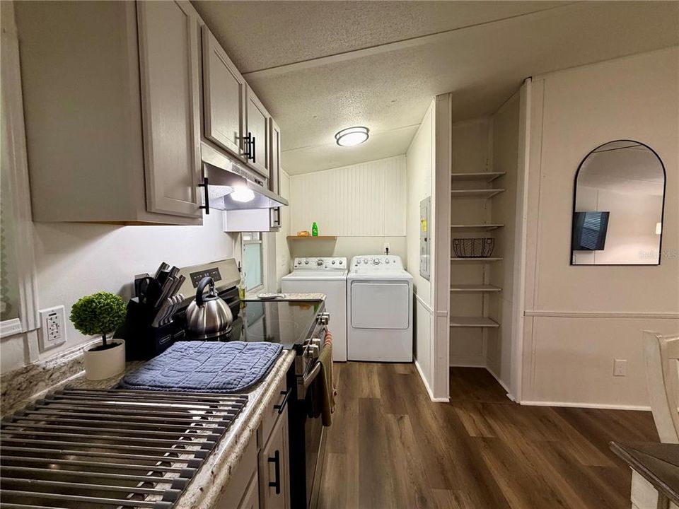 For Sale: $275,000 (3 beds, 2 baths, 960 Square Feet)