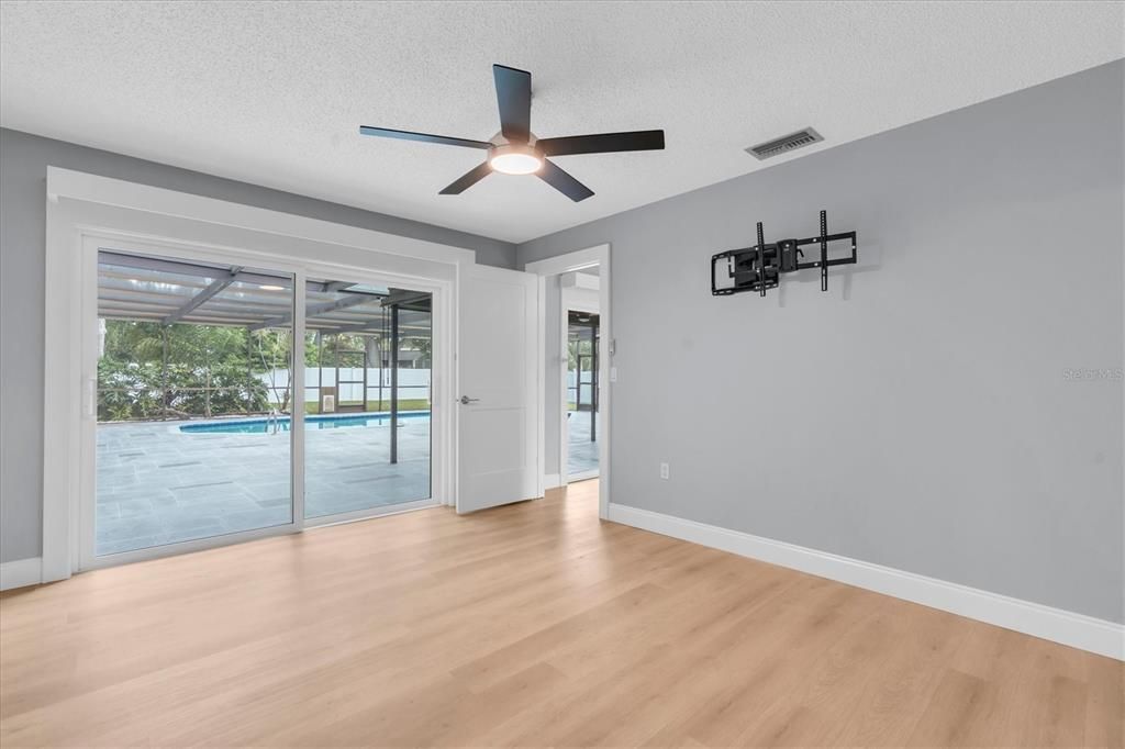 For Sale: $624,999 (3 beds, 2 baths, 1622 Square Feet)