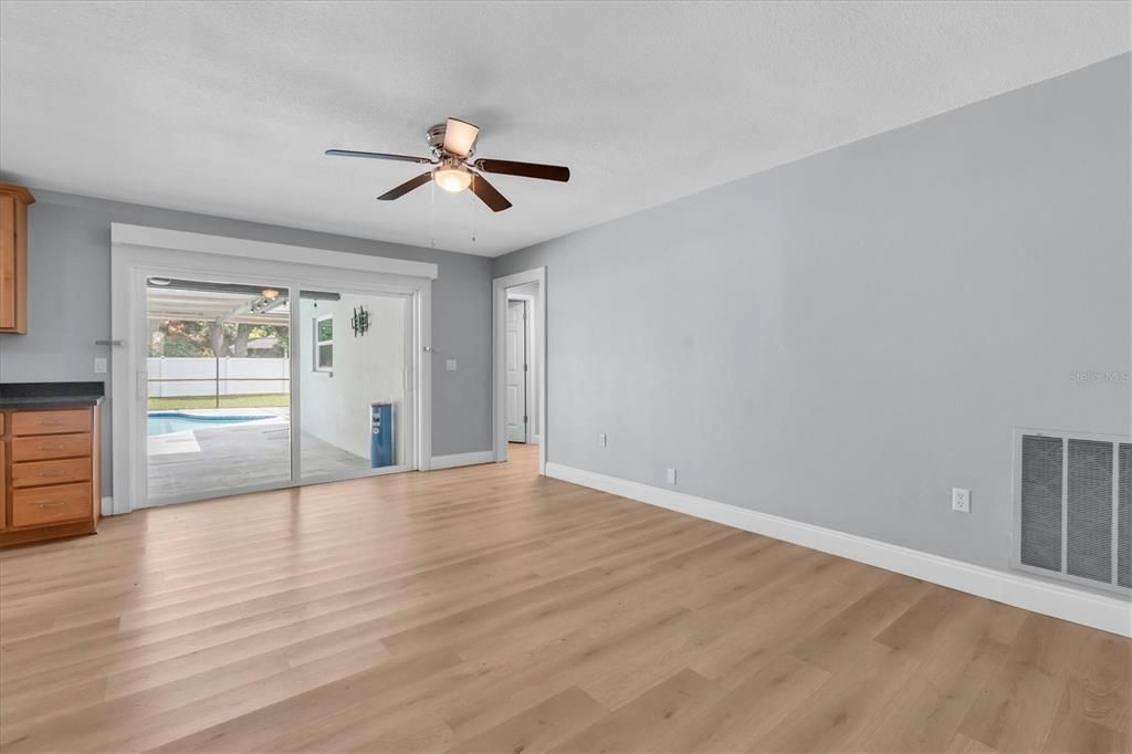 For Sale: $624,999 (3 beds, 2 baths, 1622 Square Feet)