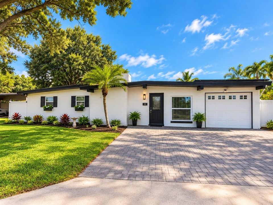 For Sale: $340,000 (3 beds, 2 baths, 1509 Square Feet)
