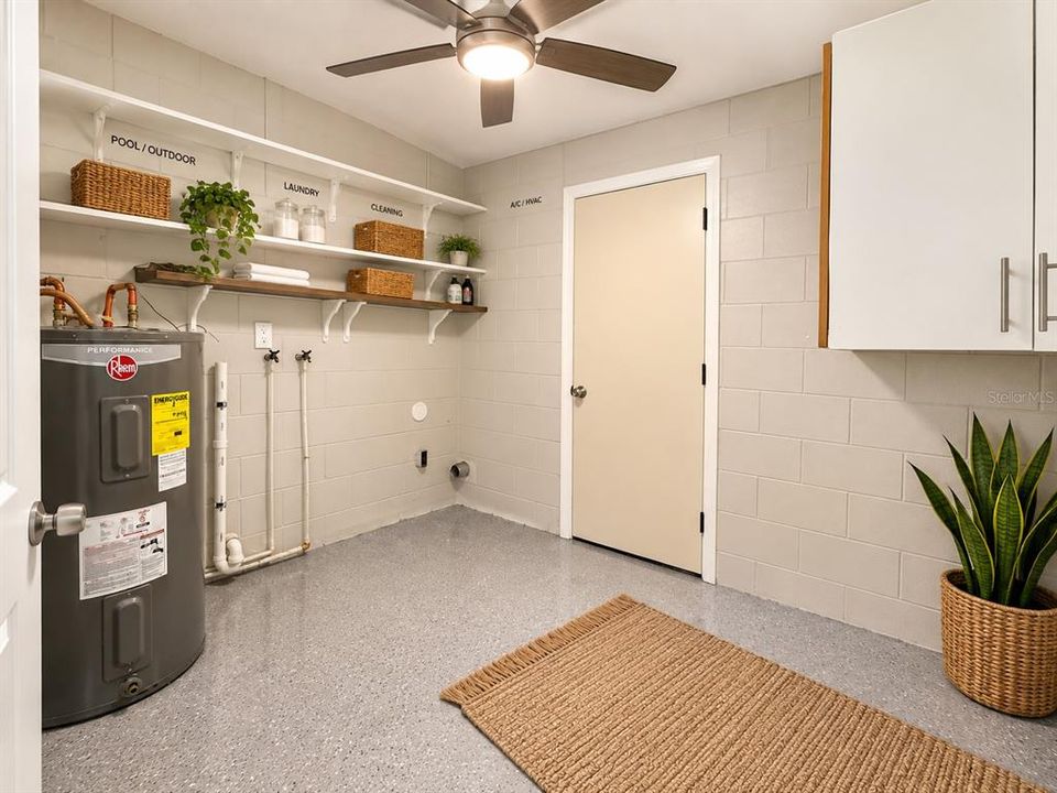 For Sale: $340,000 (3 beds, 2 baths, 1509 Square Feet)
