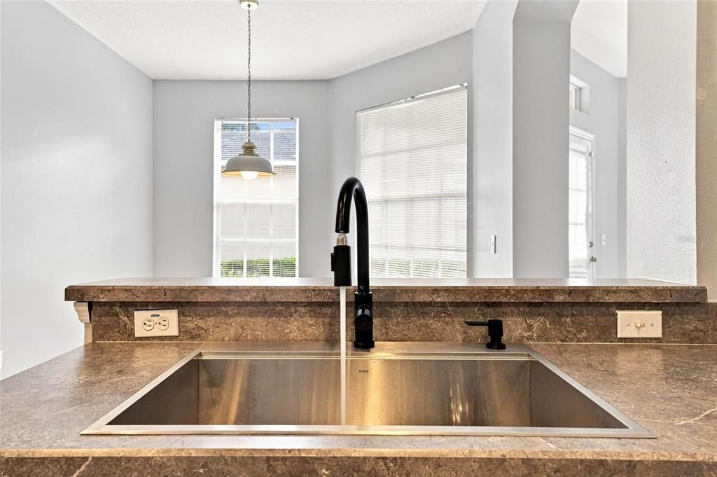 For Sale: $295,000 (2 beds, 2 baths, 1552 Square Feet)