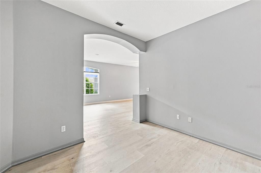 For Sale: $295,000 (2 beds, 2 baths, 1552 Square Feet)