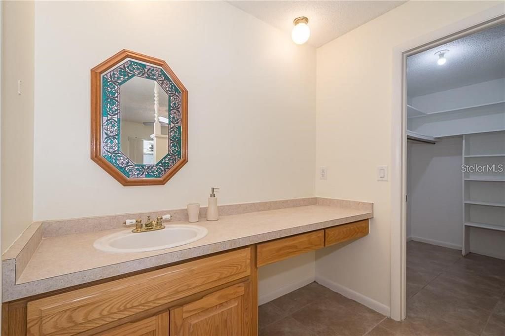 For Rent: $3,500 (4 beds, 2 baths, 2240 Square Feet)