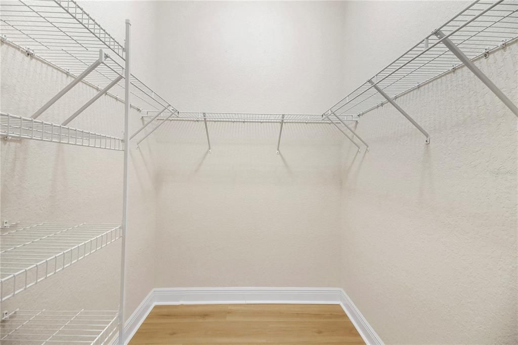 For Sale: $449,900 (3 beds, 2 baths, 2340 Square Feet)