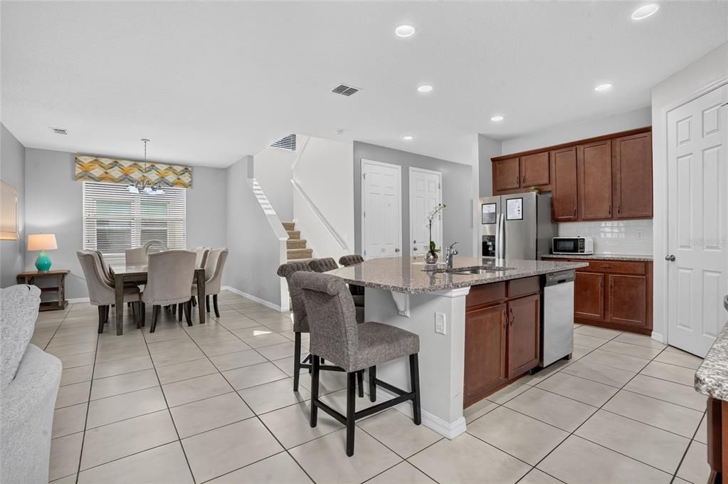 En Venta: $629,000 (7 camas, 6 baños, 3533 Pies cuadrados)