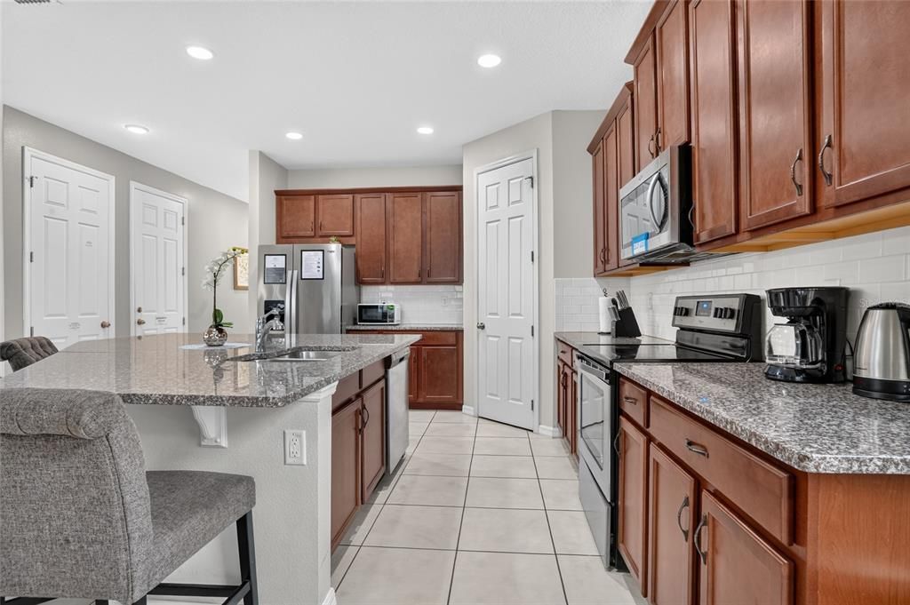 En Venta: $629,000 (7 camas, 6 baños, 3533 Pies cuadrados)