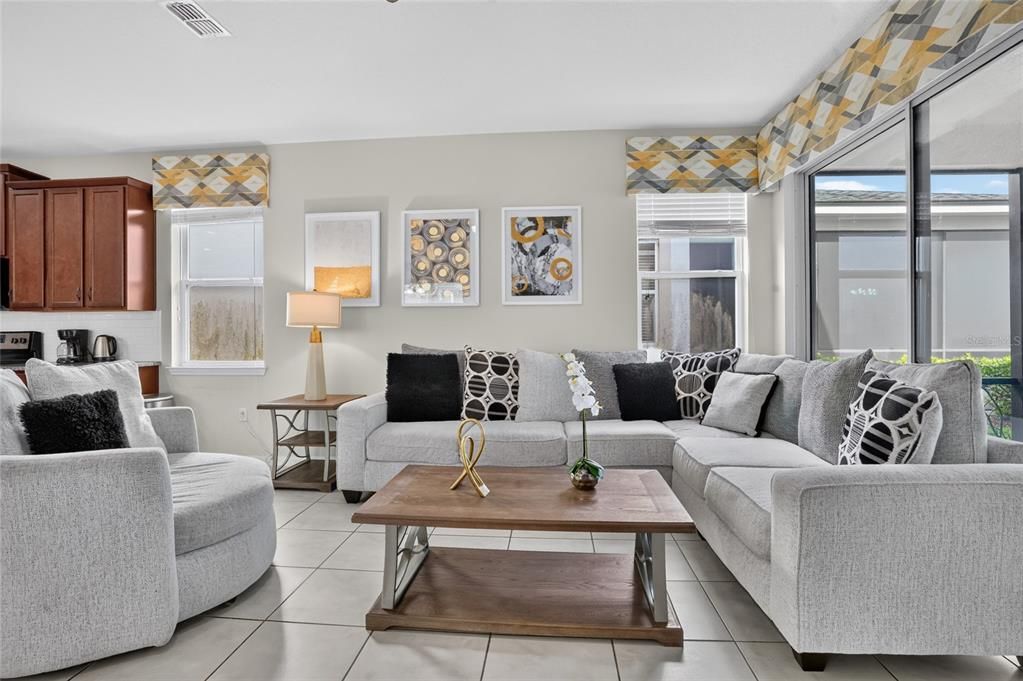 En Venta: $629,000 (7 camas, 6 baños, 3533 Pies cuadrados)