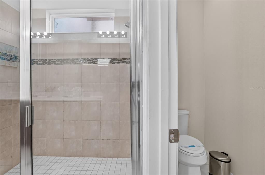 En Venta: $629,000 (7 camas, 6 baños, 3533 Pies cuadrados)