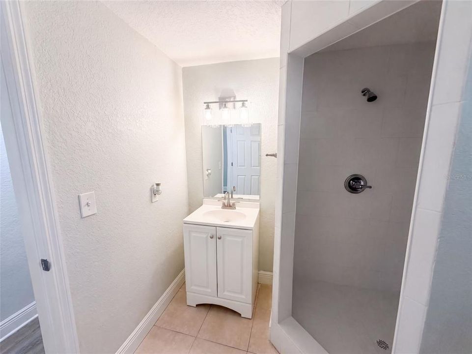 En Venta: $275,000 (4 camas, 2 baños, 1546 Pies cuadrados)