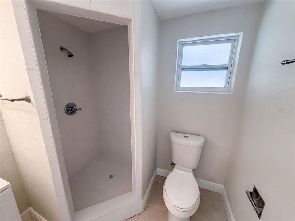 En Venta: $275,000 (4 camas, 2 baños, 1546 Pies cuadrados)