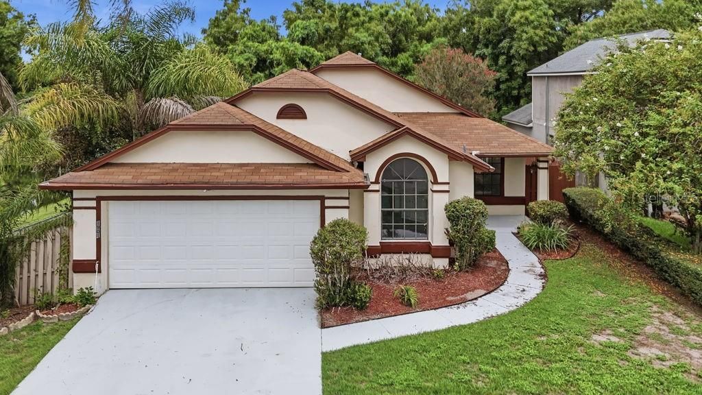 For Sale: $399,990 (4 beds, 2 baths, 1601 Square Feet)