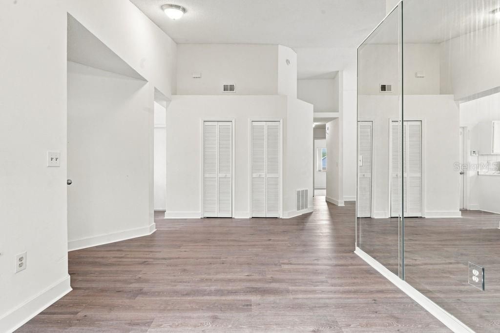 For Sale: $399,990 (4 beds, 2 baths, 1601 Square Feet)