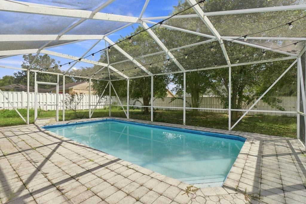 For Sale: $249,900 (3 beds, 2 baths, 1271 Square Feet)
