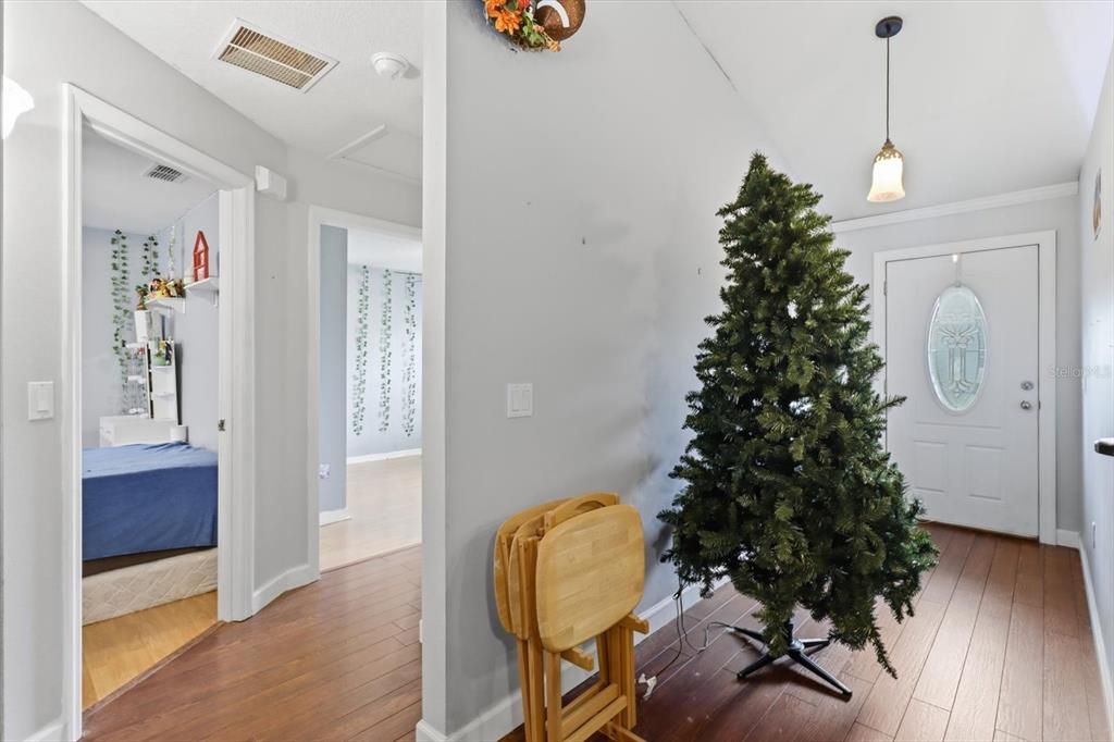 For Sale: $249,900 (3 beds, 2 baths, 1271 Square Feet)