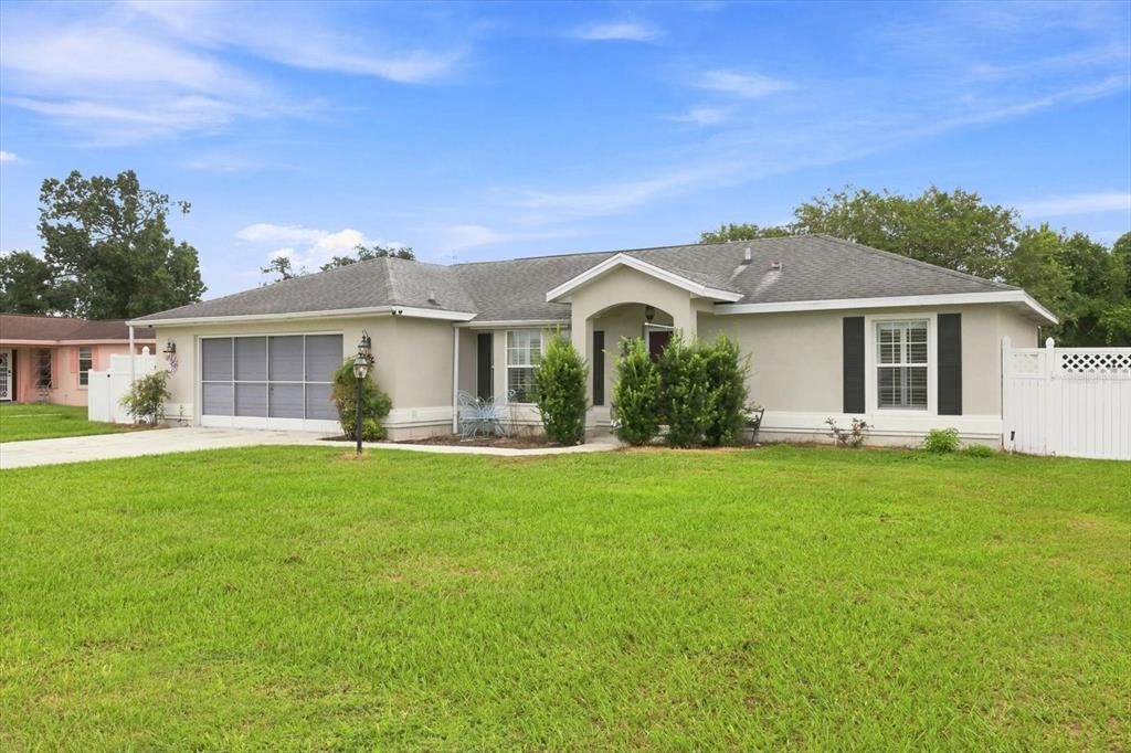 For Sale: $249,900 (3 beds, 2 baths, 1271 Square Feet)