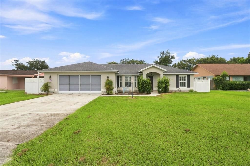 For Sale: $249,900 (3 beds, 2 baths, 1271 Square Feet)