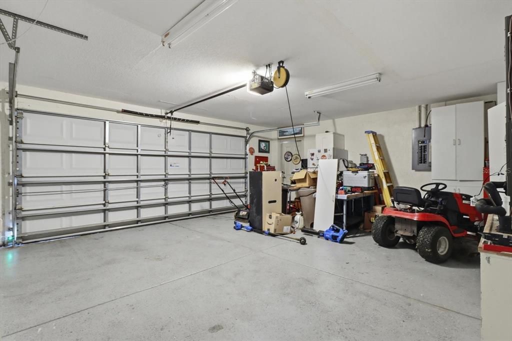 For Sale: $249,900 (3 beds, 2 baths, 1271 Square Feet)